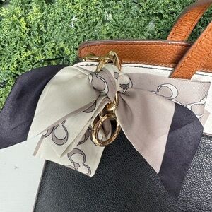 Bow bag charm C print double gold clasps